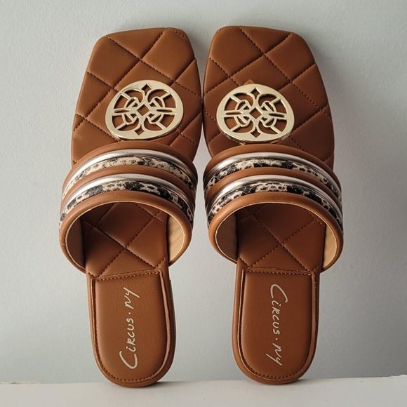 $69 NWT (8.5) Sam Edelman Flat Sandals - Picture 5 of 7